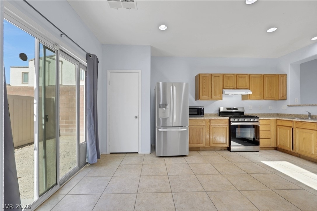 3423 Holly Avenue - Photo 7