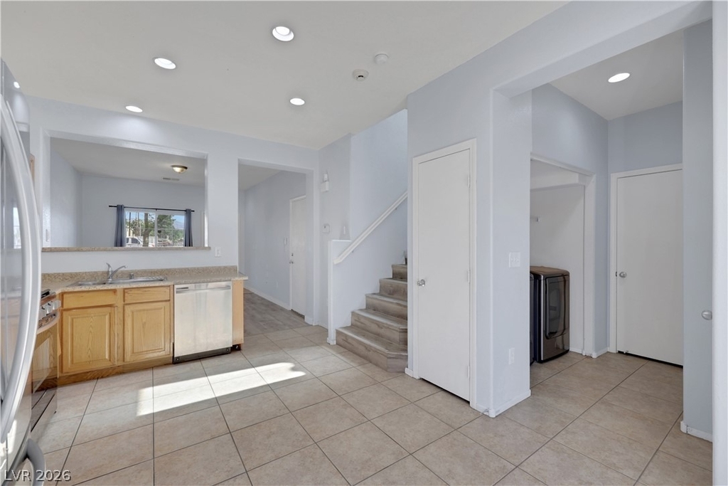 3423 Holly Avenue - Photo 10
