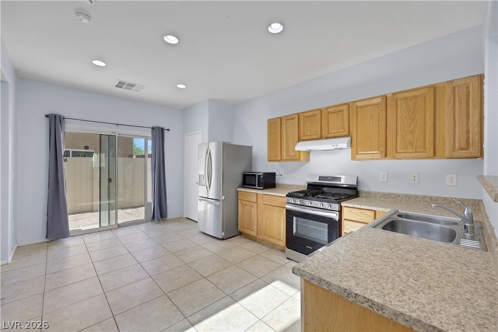 3423 Holly Avenue - Photo 6