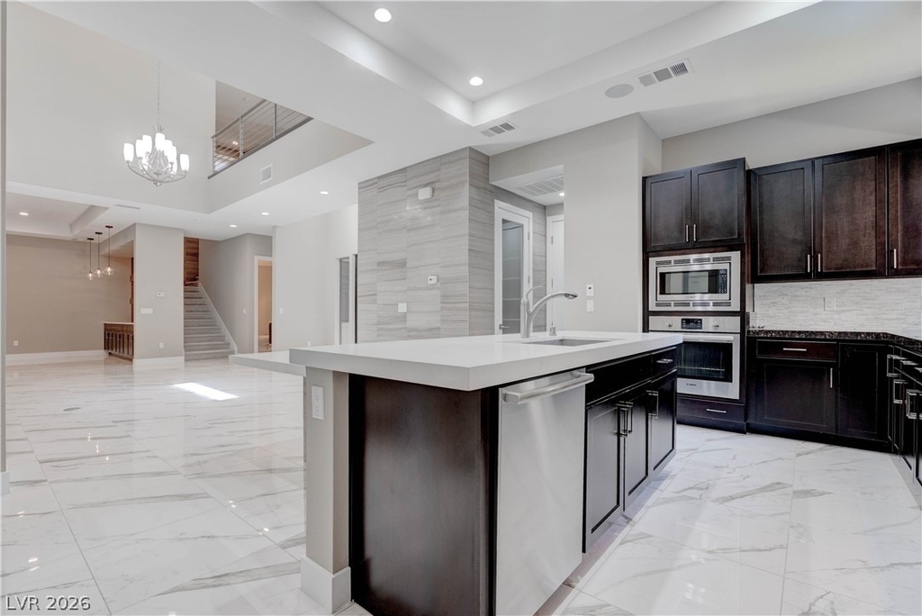 86 Pristine Glen Street - Photo 6