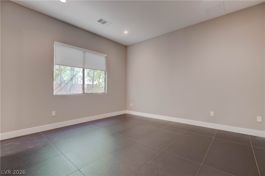 86 Pristine Glen Street - Photo 17