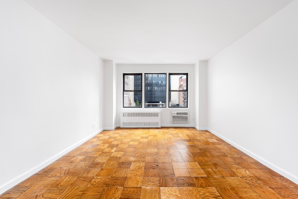 East 36th Street - Photo 2