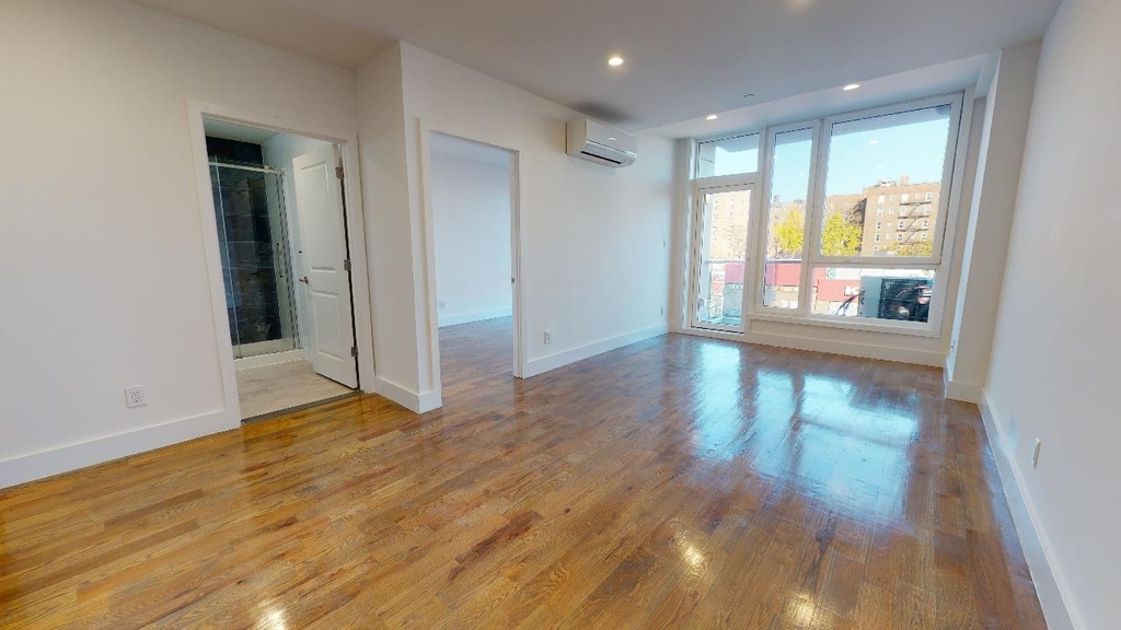 138-28 Queens Blvd - Photo 3
