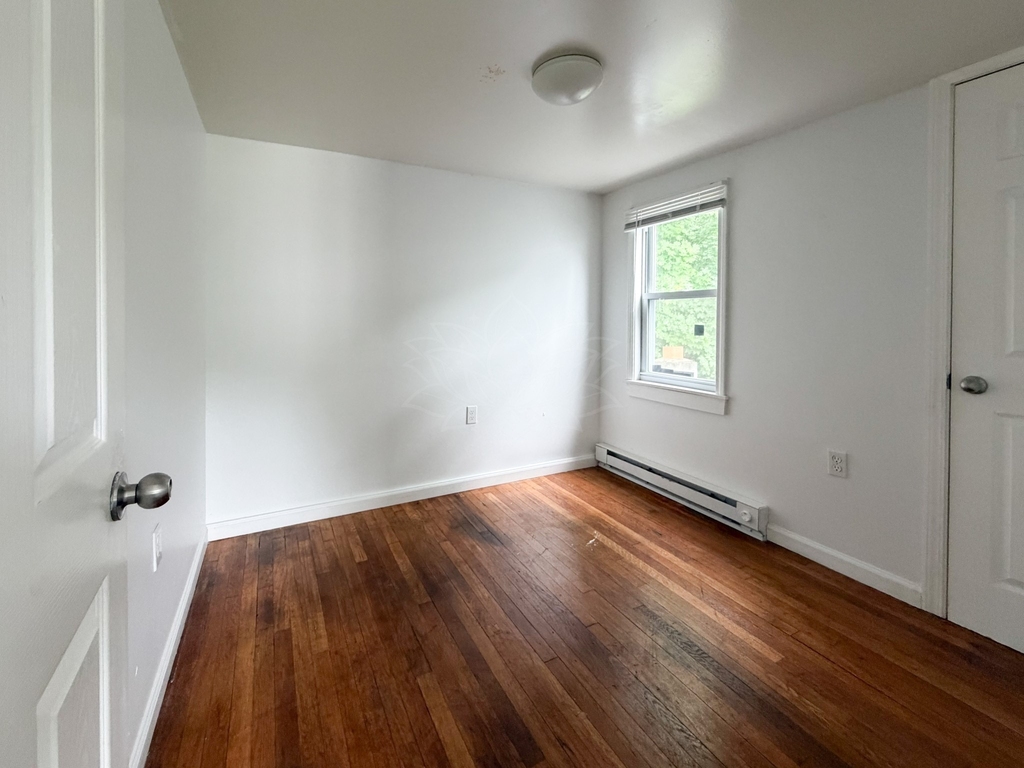 113 Spencer Avenue - Photo 9
