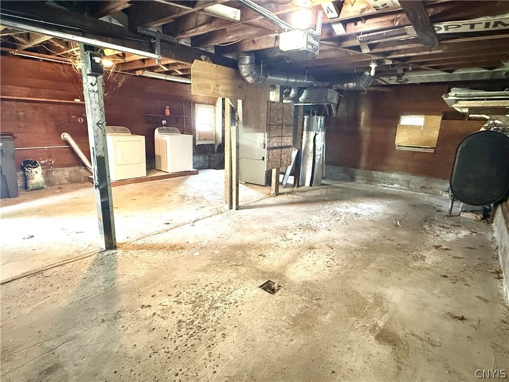 1000 1/2 Van Buren Avenue - Photo 9