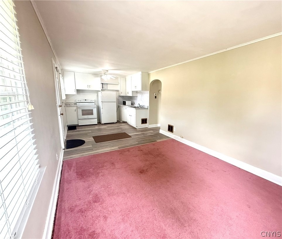 1000 1/2 Van Buren Avenue - Photo 4
