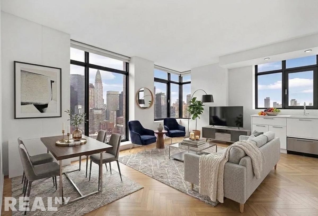 East 34th Street - Photo 6
