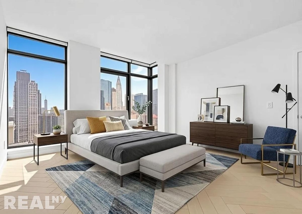 East 34th Street - Photo 4