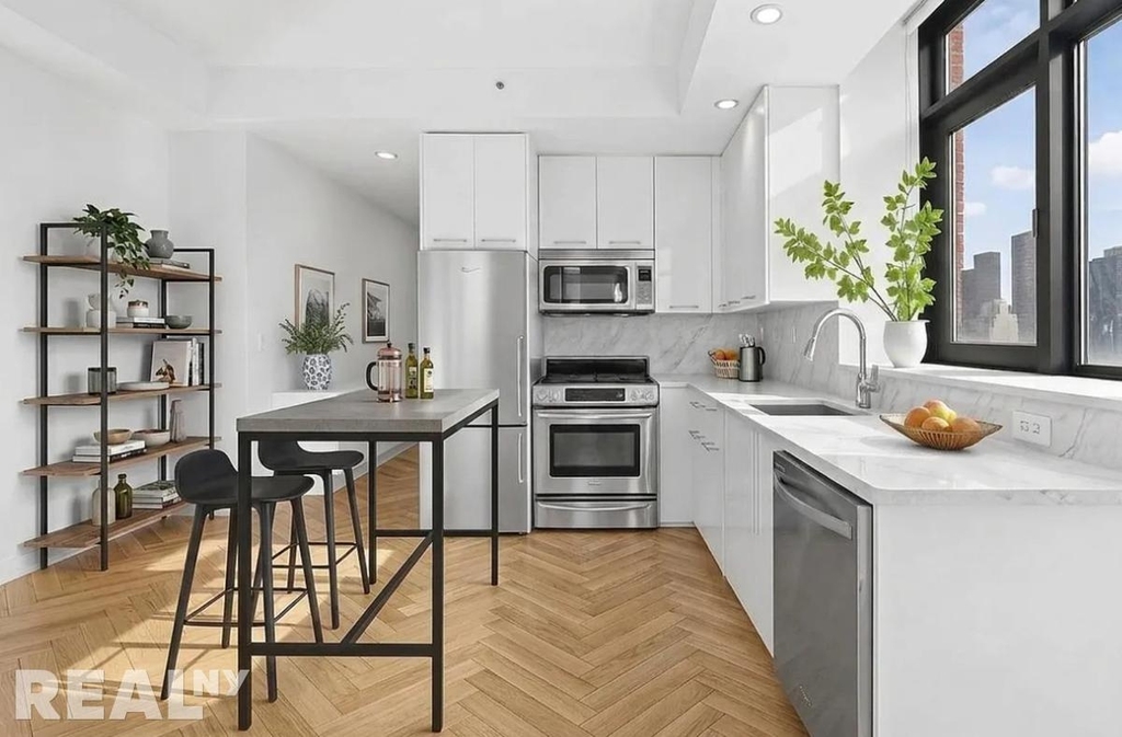 East 34th Street - Photo 5