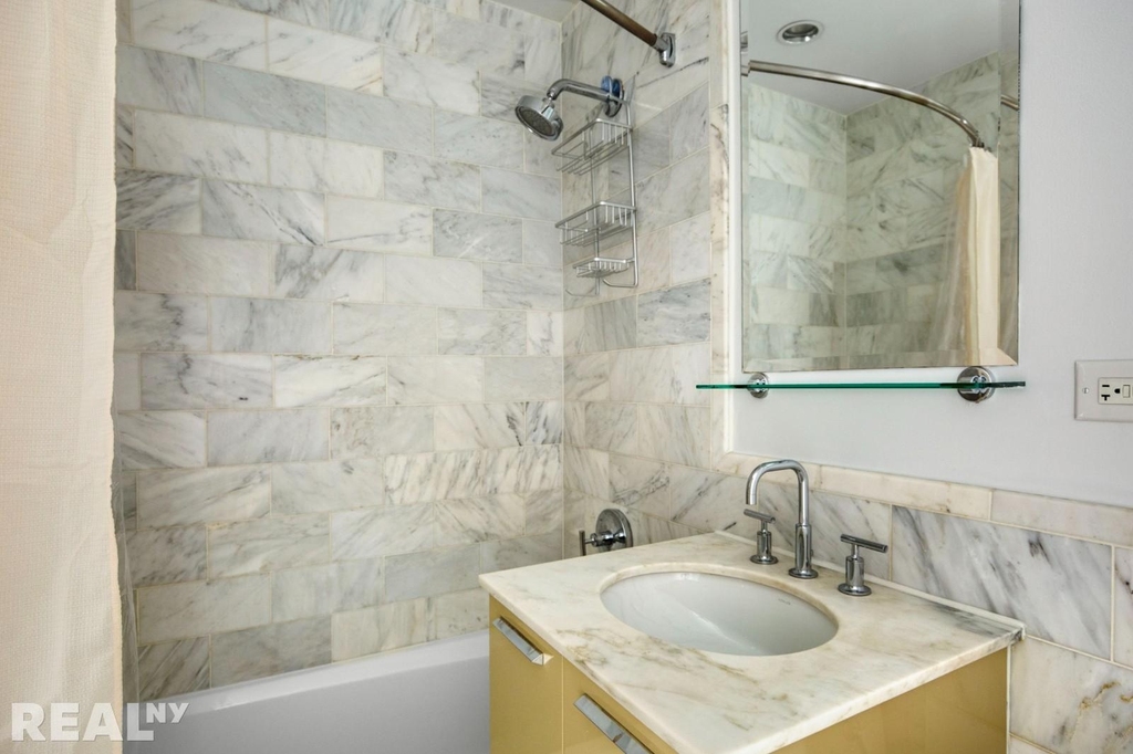 49 East 34th Street - Photo 4
