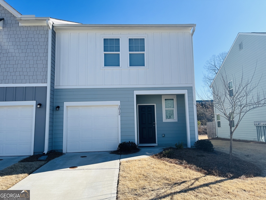 1012 Paddington Drive - Photo 0