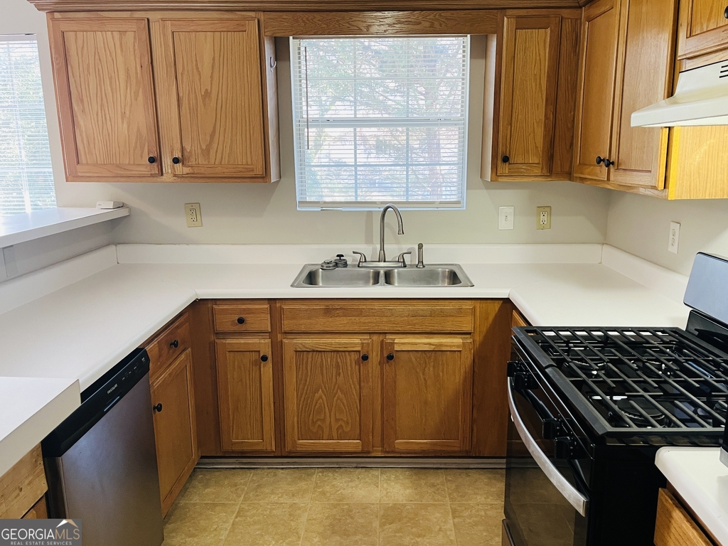 5612 Feldwood Road - Photo 11