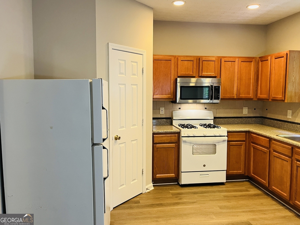 4014 Carisbrook Drive - Photo 9