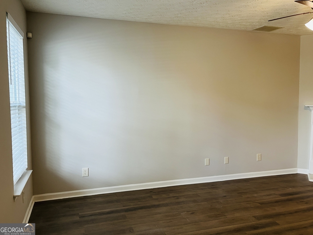 4014 Carisbrook Drive - Photo 4