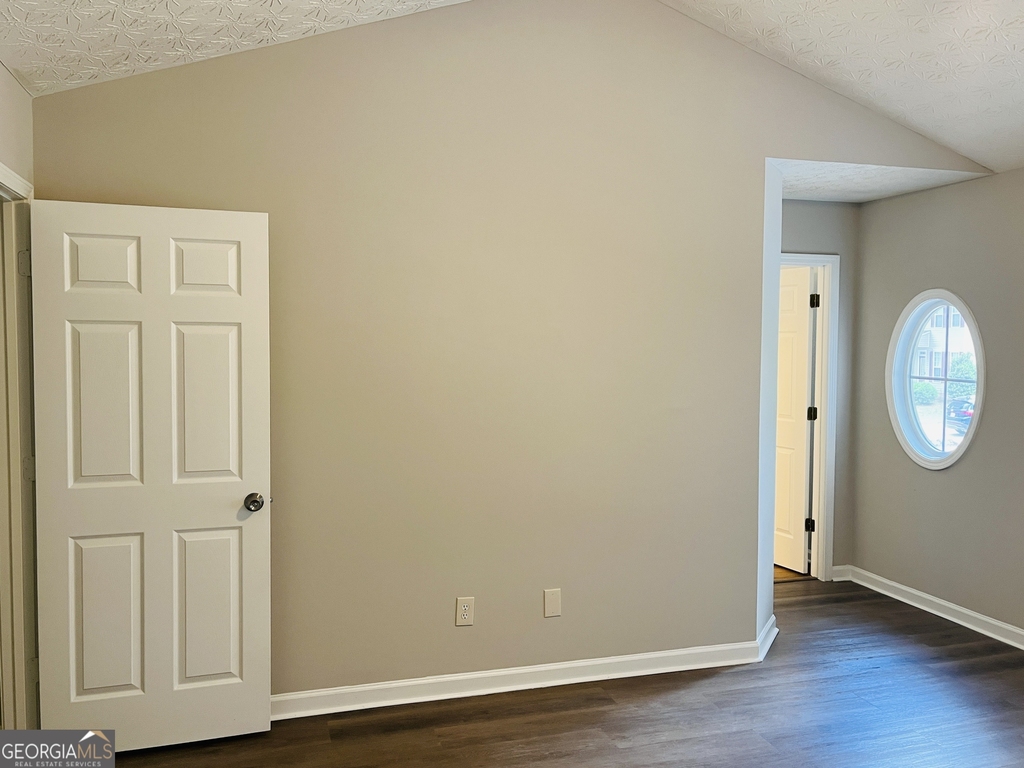 4014 Carisbrook Drive - Photo 32