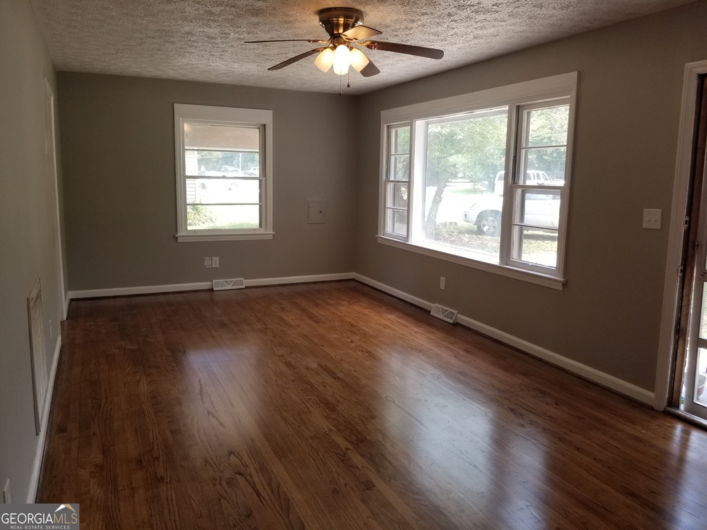 16 Rooney Road Sw - Photo 10