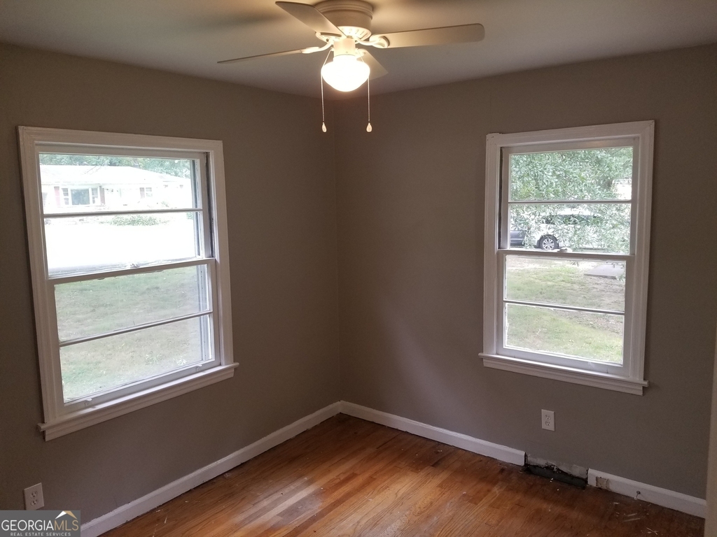 16 Rooney Road Sw - Photo 4