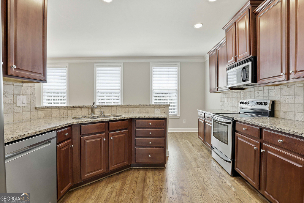 803 Lexington Village - Photo 22