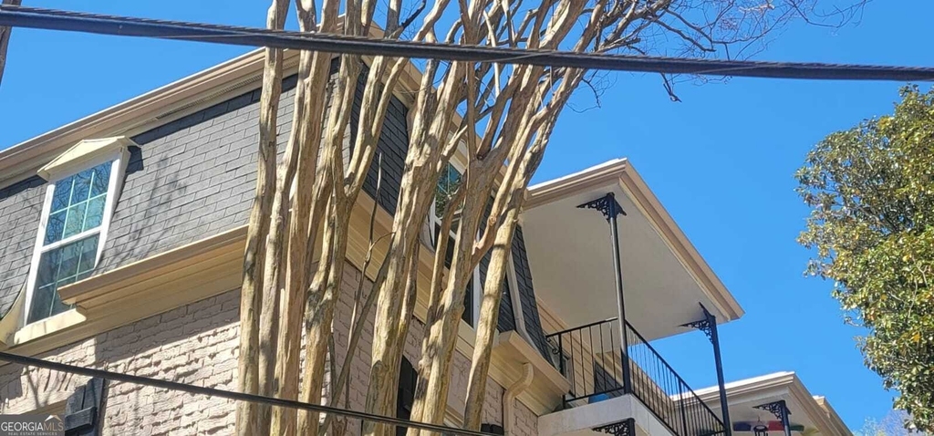 2805 Northeast Expressway Ne - Photo 1