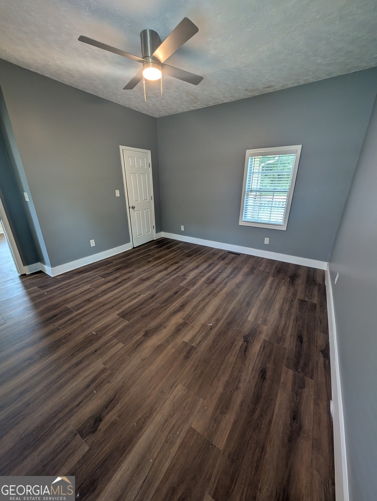 202 Marshall Street - Photo 5