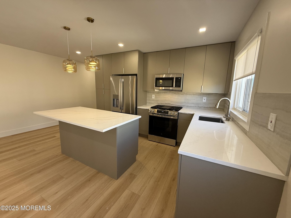 1 Ocean Avenue - Photo 2
