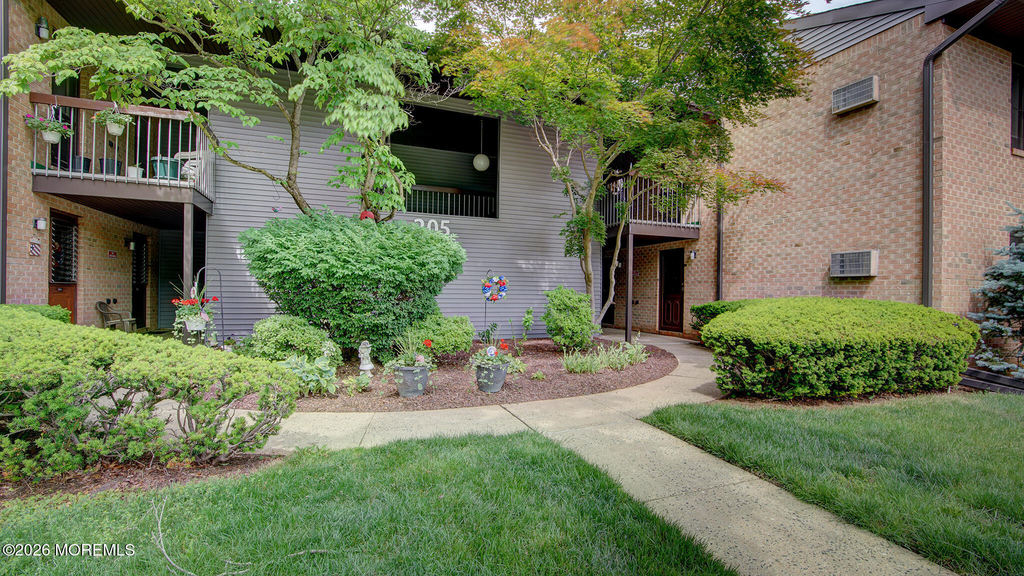 205 Covered Bridge Boulevard - Photo 0