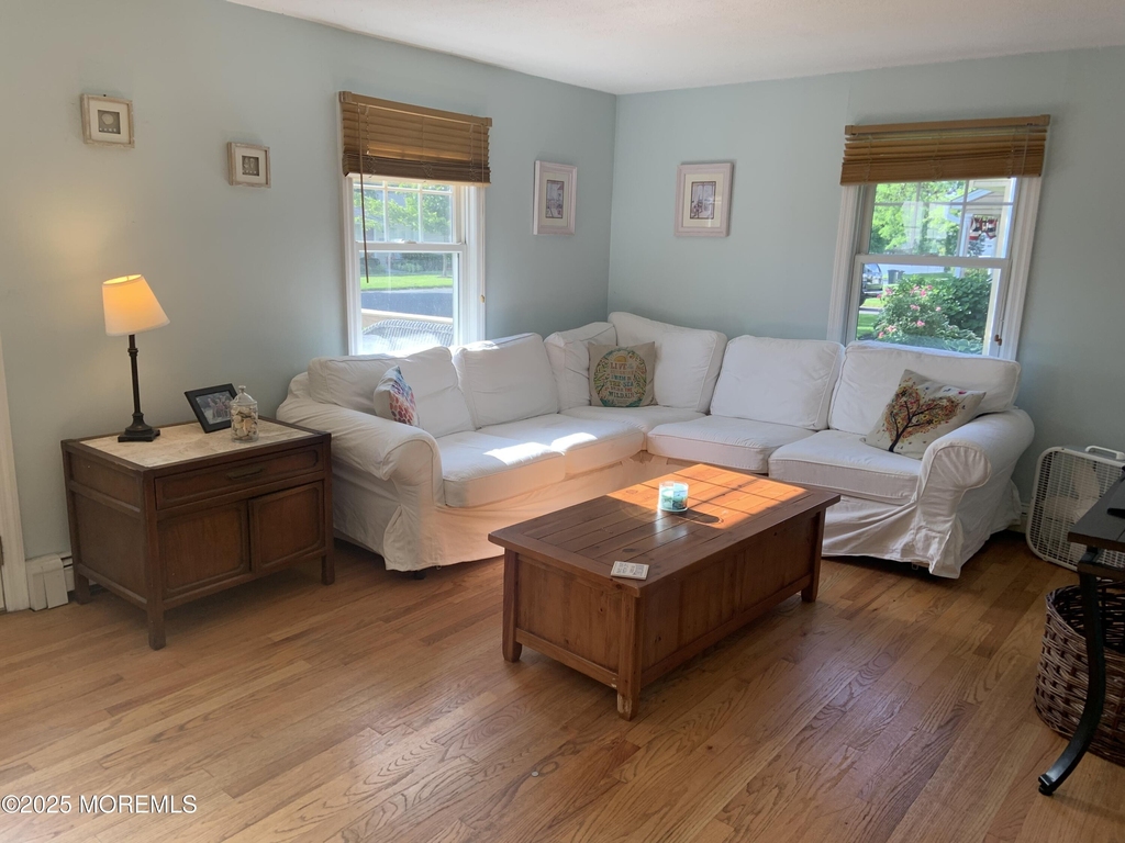 30 Borden Street - Photo 2