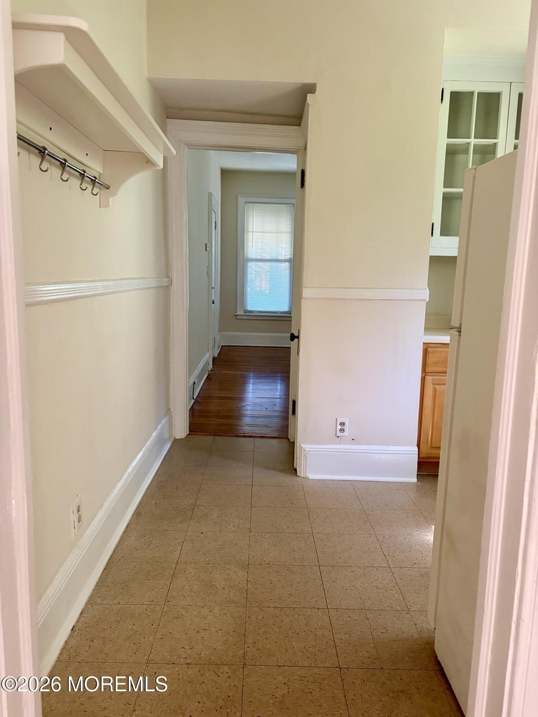207 Woodbridge Avenue - Photo 9