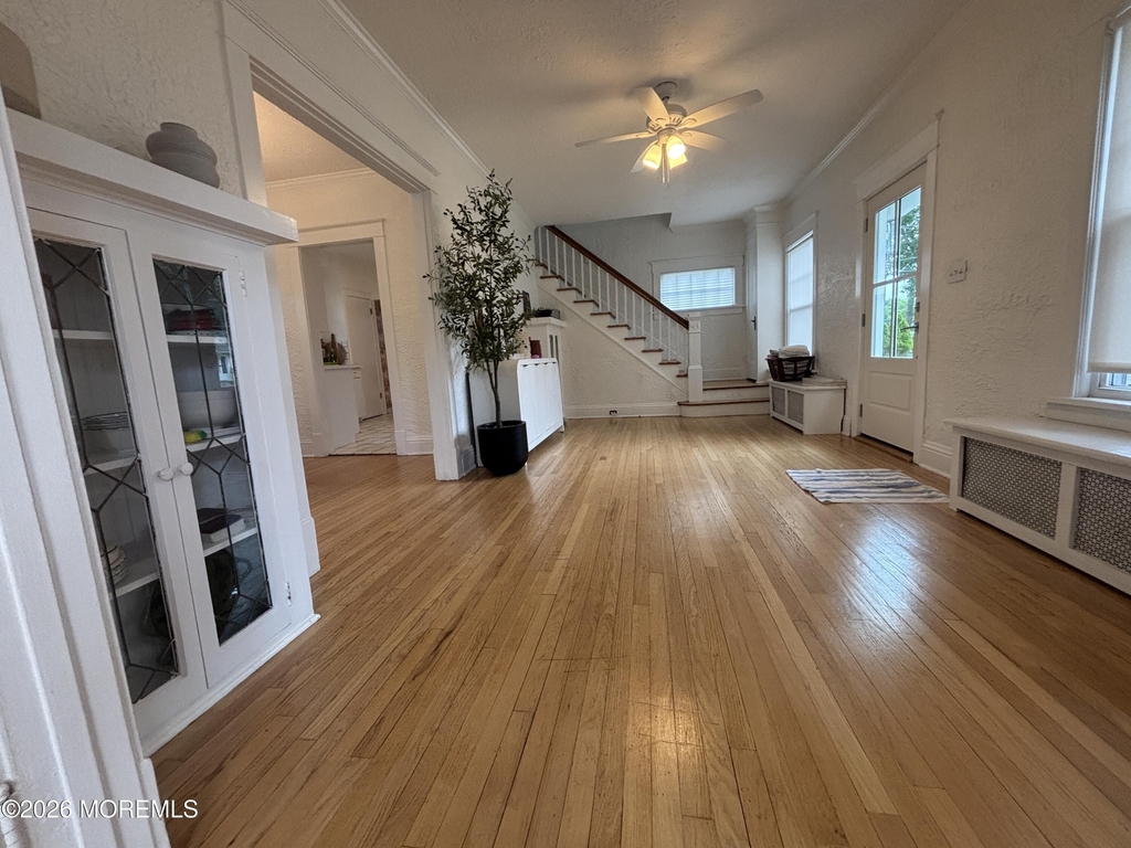 219 Elberon Boulevard - Photo 2
