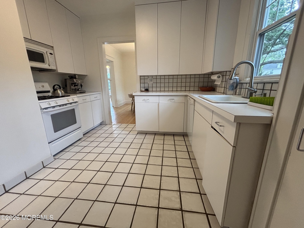 219 Elberon Boulevard - Photo 6