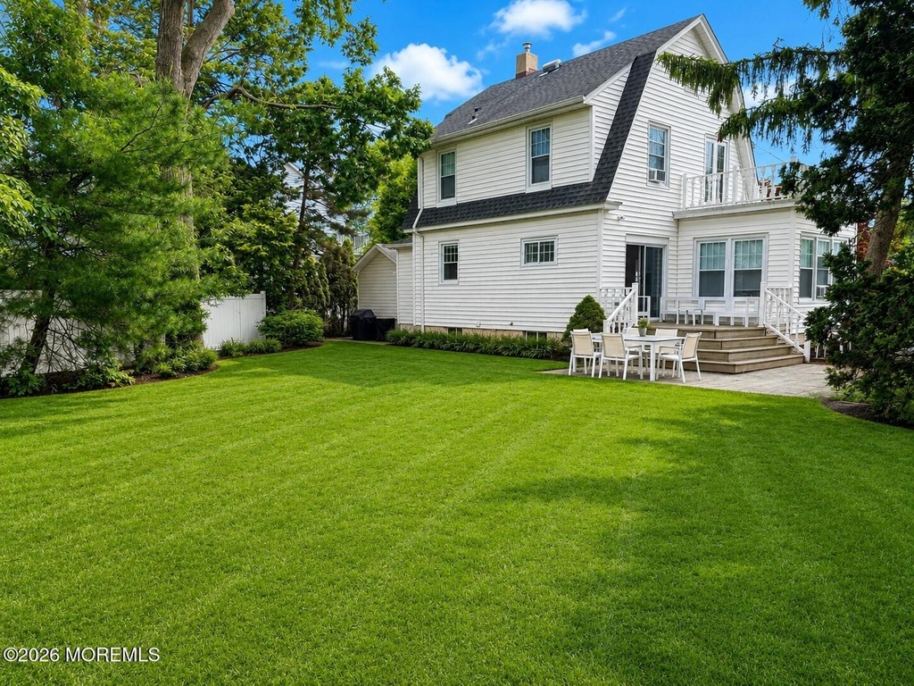 219 Elberon Boulevard - Photo 1
