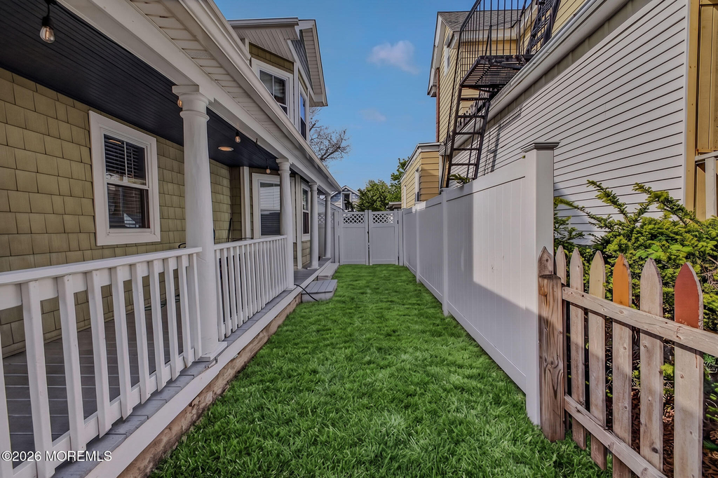 403 Sewall Avenue - Photo 19