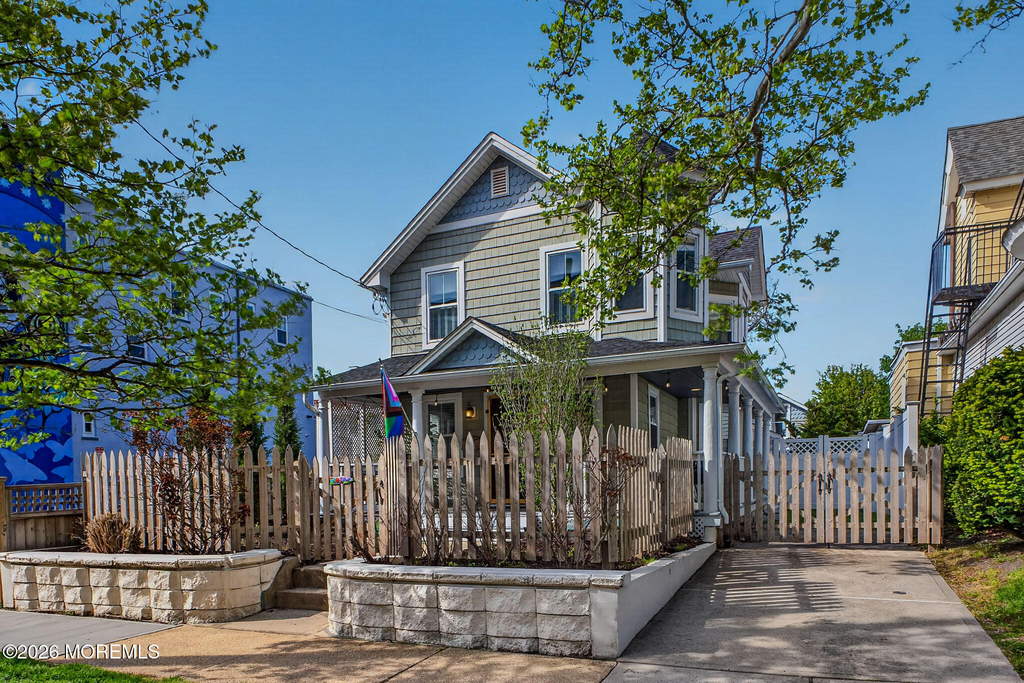 403 Sewall Avenue - Photo 1