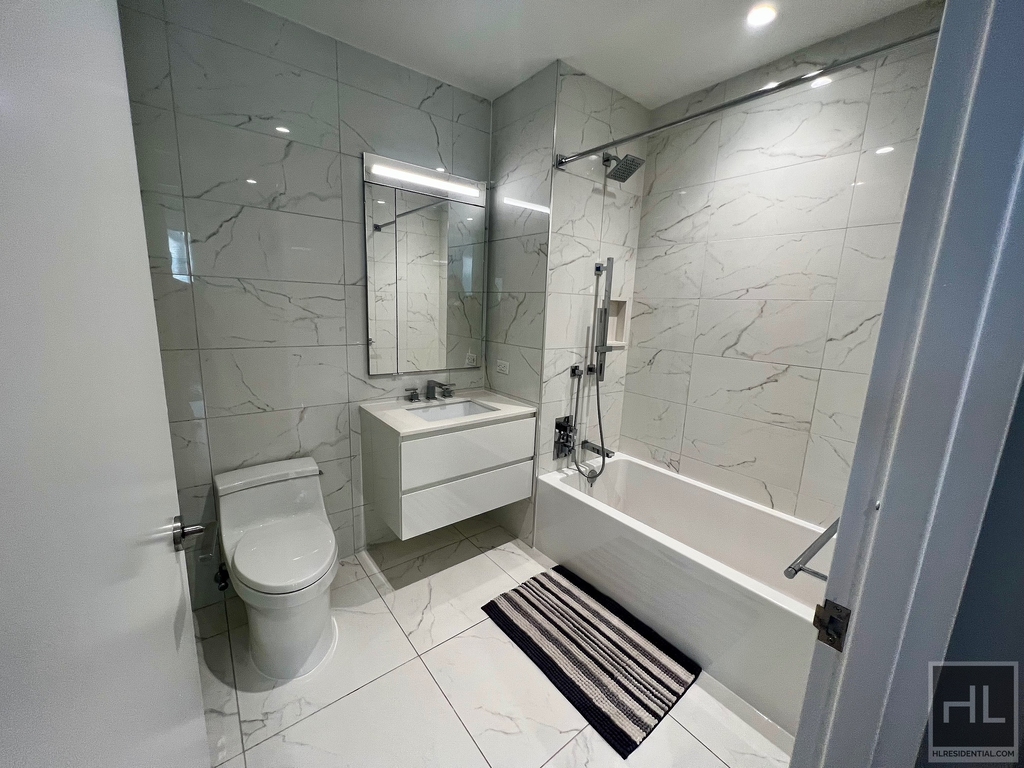 East 44th Street - Photo 6