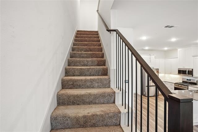 6441 Iron Horse Boulevard - Photo 9