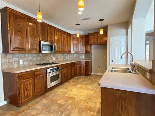 15861 Twin Cove Drive - Photo 4