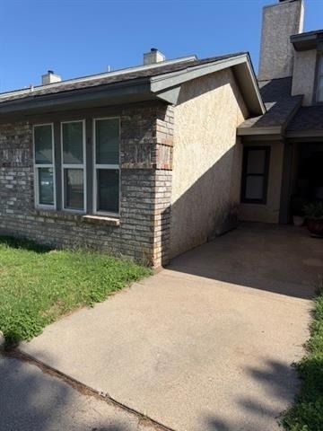 8 Crossroads Drive - Photo 0