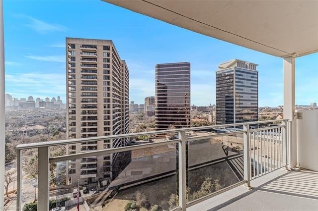 3883 Turtle Creek Boulevard - Photo 12