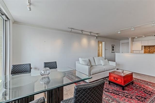 3883 Turtle Creek Boulevard - Photo 5