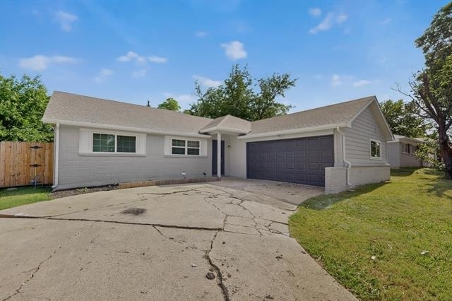 2508 Skylark Drive - Photo 3