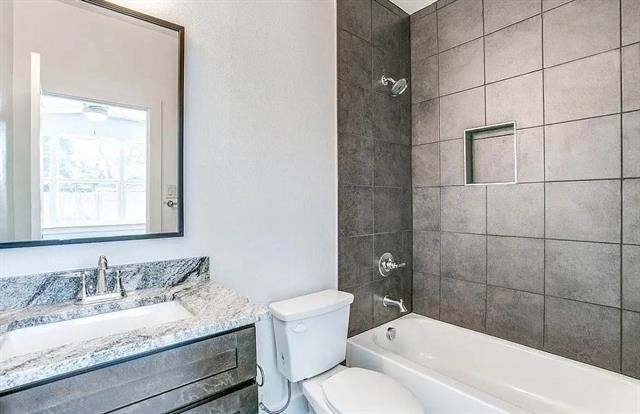 13325 Bee Street - Photo 4