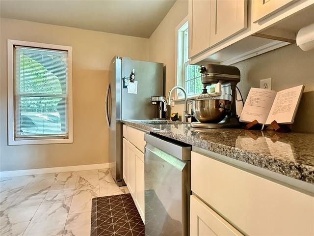 1009 Denton Street - Photo 10
