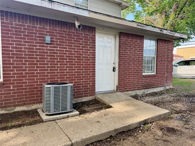 218 N 6th Street - Photo 1