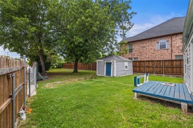 301 Maple Street - Photo 14