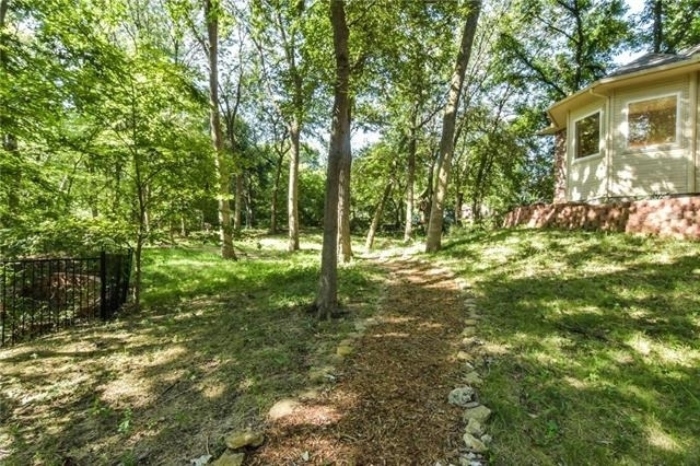 1113 Shady Oaks Circle - Photo 30