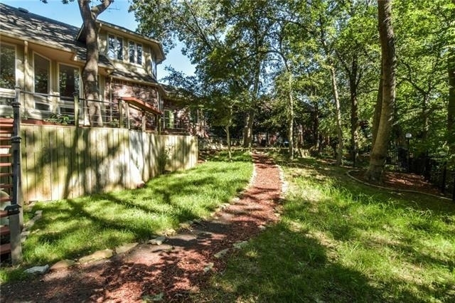 1113 Shady Oaks Circle - Photo 29