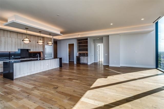 8119 Douglas Avenue - Photo 2