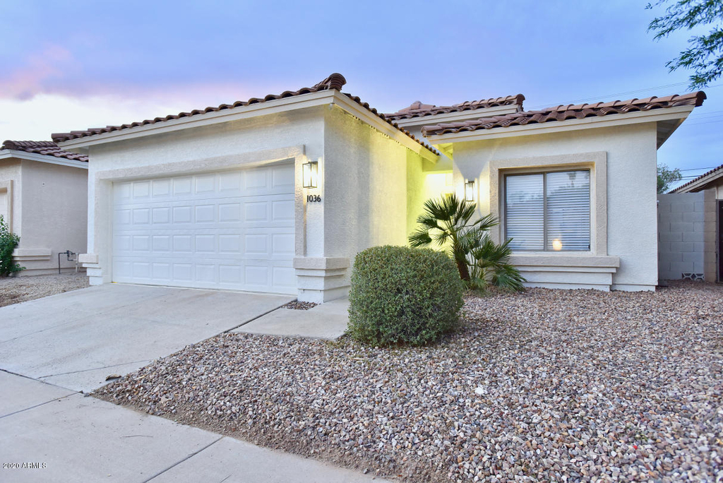 1036 E Susan Lane - Photo 0