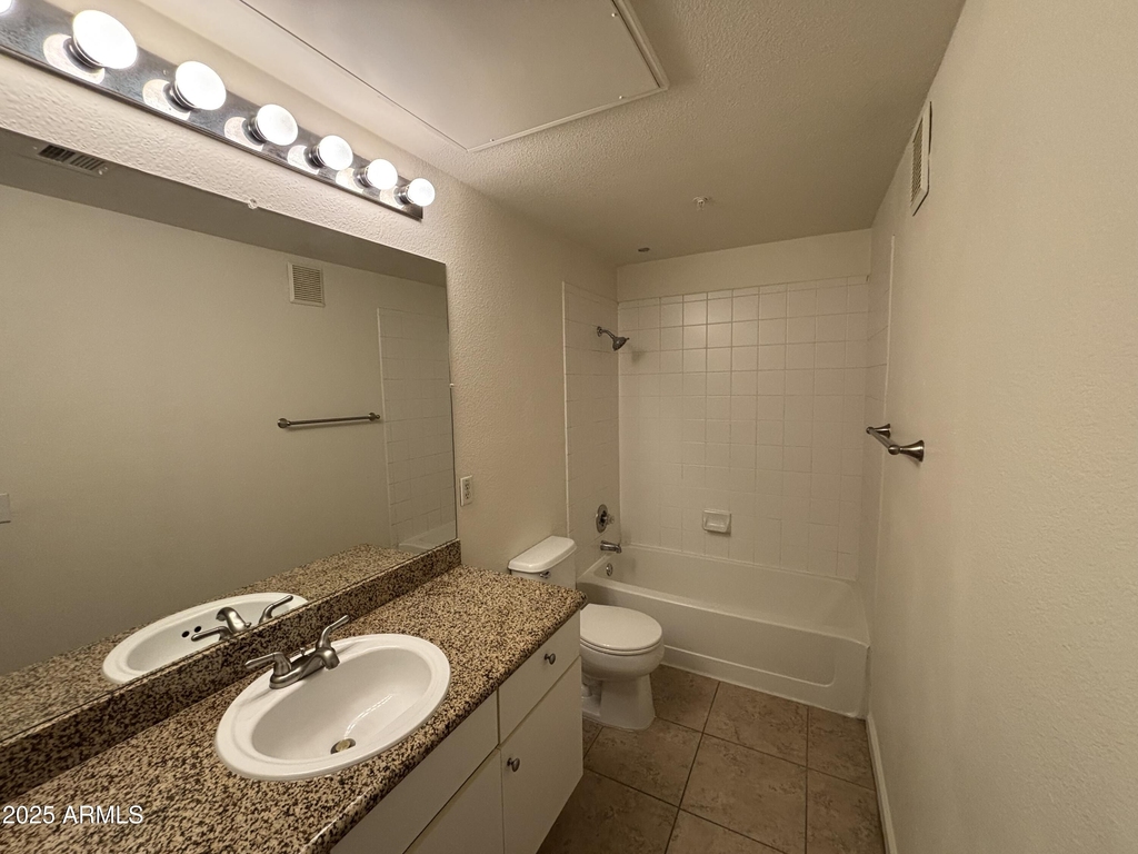 5345 E Van Buren Street - Photo 15