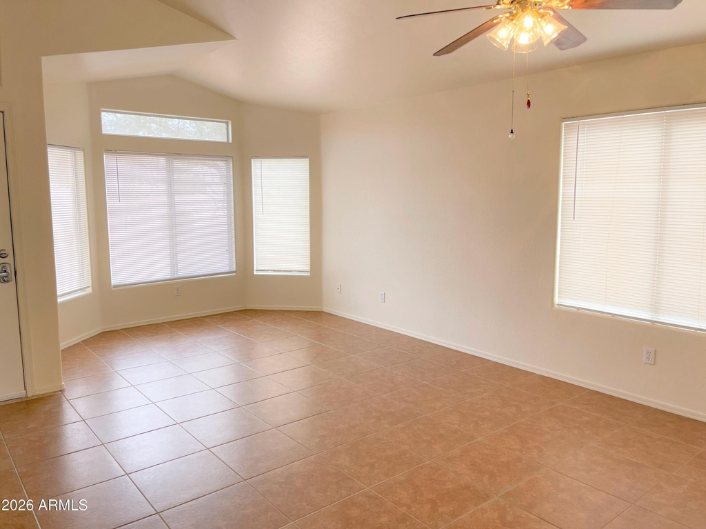 19636 N Coyote Lakes Parkway - Photo 2